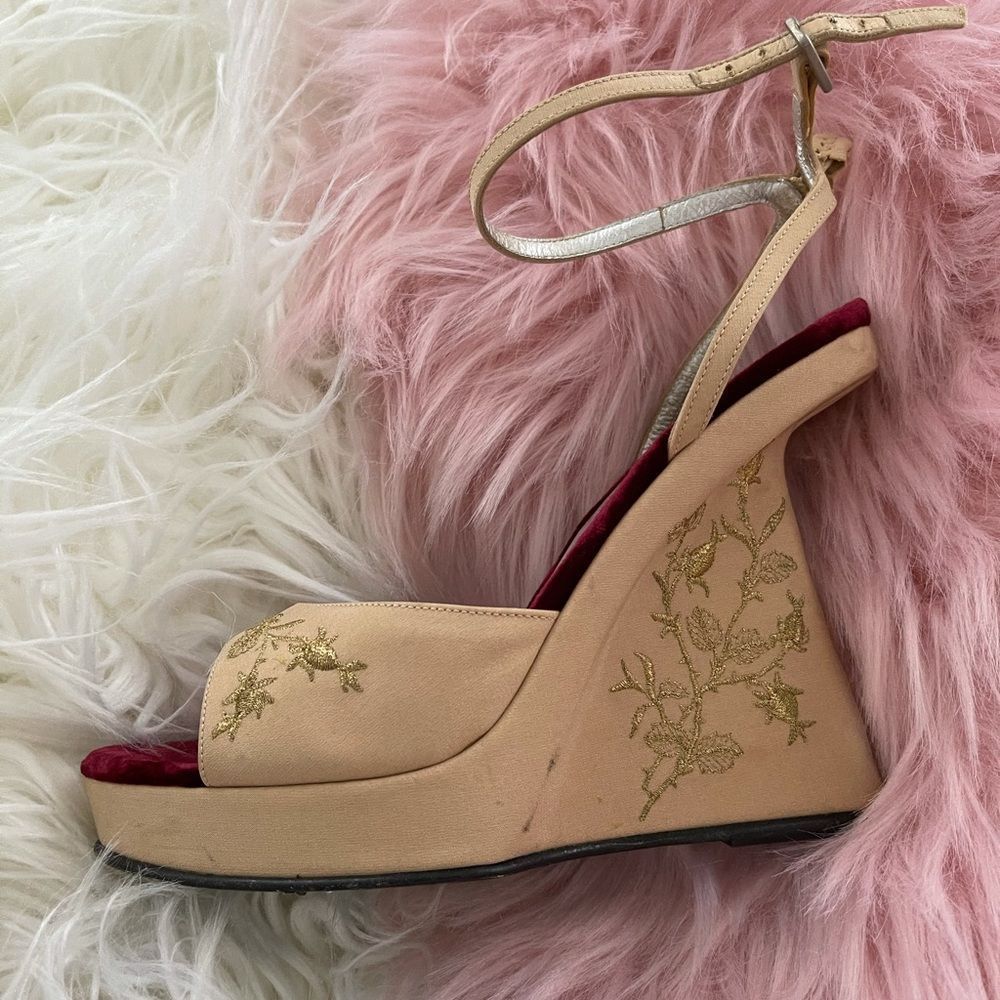 Dolce & Gabbana | Nude Floral Embroidered Wedges - Picture 10 of 11